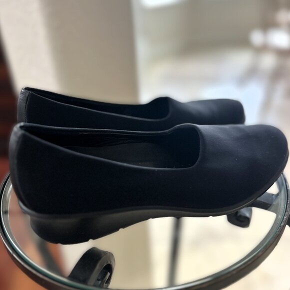 Ecco Shoes Women's Felicia Wedge Stretch Slip-On- Size 40 EU 9.5 US - Picture 4 of 5